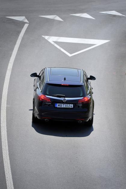 Opel insignia biturbo