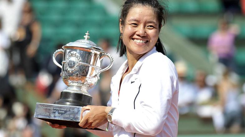Li Na je pri 29 letih dosegla vrhunec svoje kratke kariere - osvojila je Pariz. 