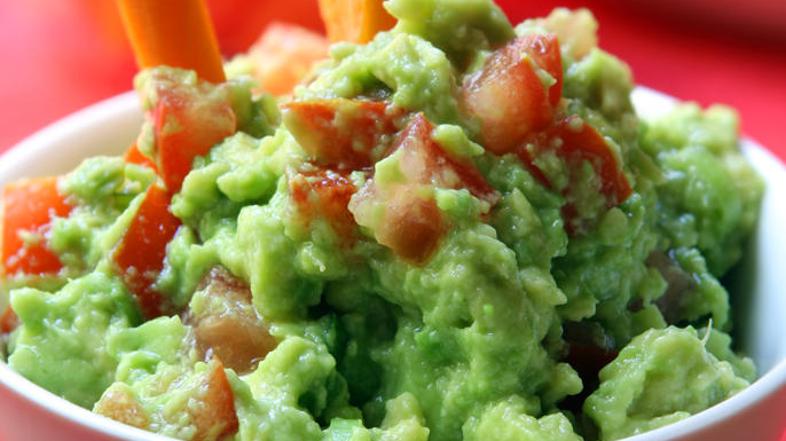 Guacamole so lahko tudi zelo zdrava malica. (Foto: Shutterstock)