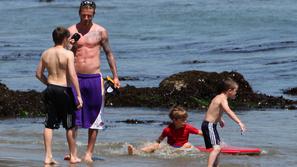 David Beckham pravi, da ni nič boljšega kot preživljati čas z otroki. (Foto: Fly