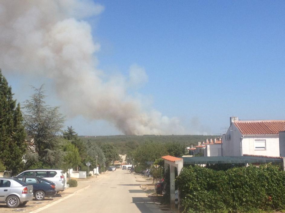 Požar v Barbarigi.