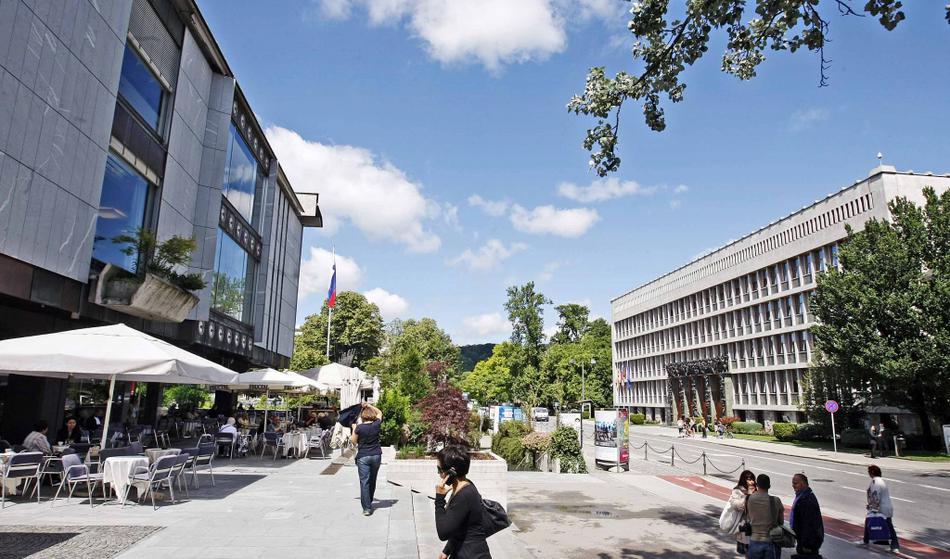 Najemnik Kavarna Maxi se umika po aferi z onesnaženo vodo