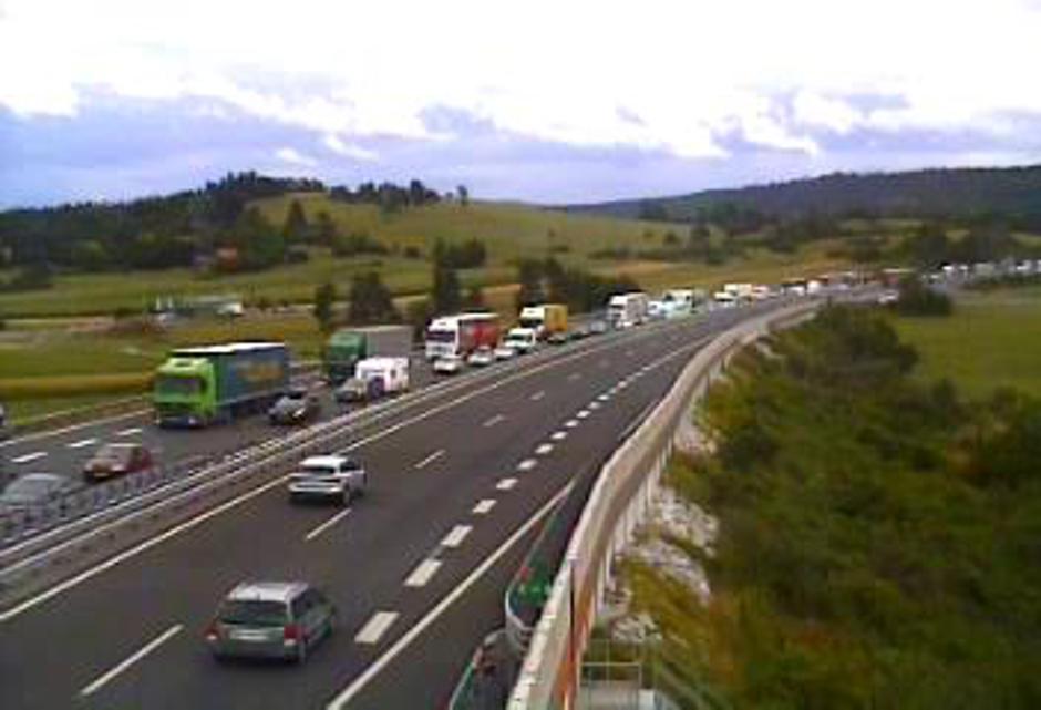 Portal Unec smer Koper | Avtor: PIC