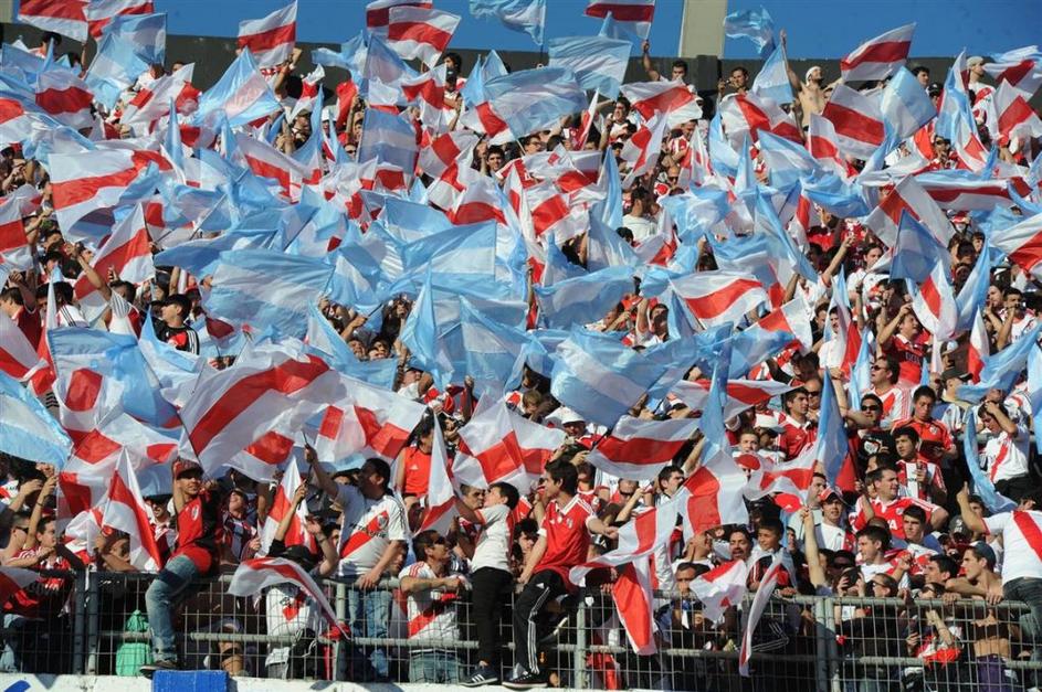 River Plate Boca Juniors argentinska liga prvenstvo navijači gledalci tribuna