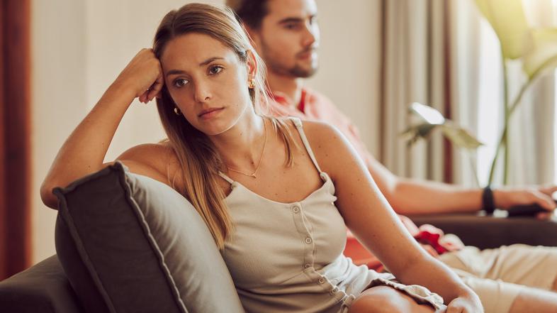 obup, žalost, ženska, stres