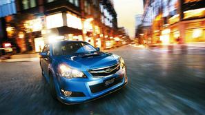 Cene se na Japonskem začnejo pri 36.470 evrih za limuzino in 37.895 evrih za tou