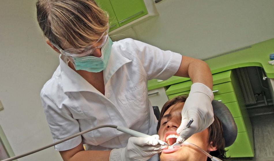 Zobozdravniku se je zameglilo pred očmi, ko je videl, kaj mora izpolniti