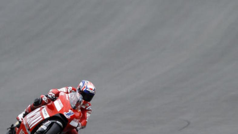Casey Stoner je osvojil jubilejno 100. zmago za Avstralijo.