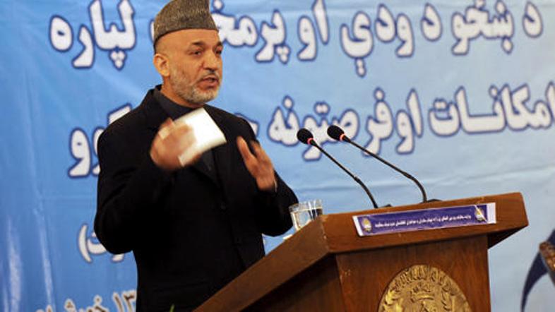 Hamidu Karzaiju se tudi po razveljavljenih volitvah obeta drugi predsedniški man