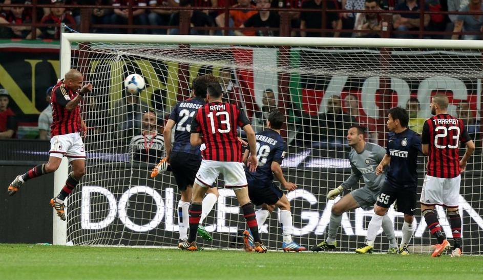 AC Milan Inter Milano Serie A Italija liga prvenstvo derbi De Jong Handanović