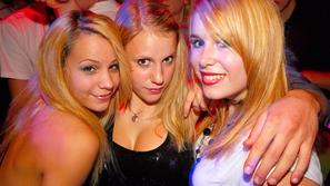 Girls & Boys gone wild v Bachusu