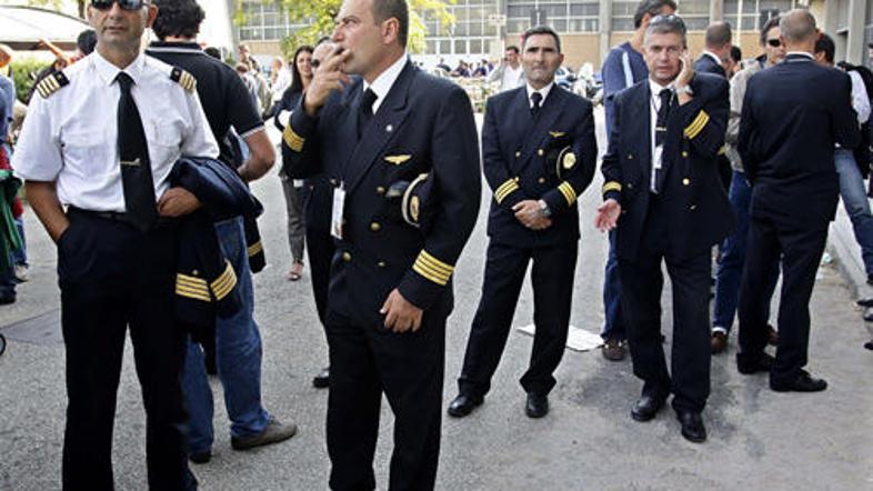 Na predlog konzorcija CAI, ki želi prevzeti Alitalio, morajo sedaj na dogovor pr