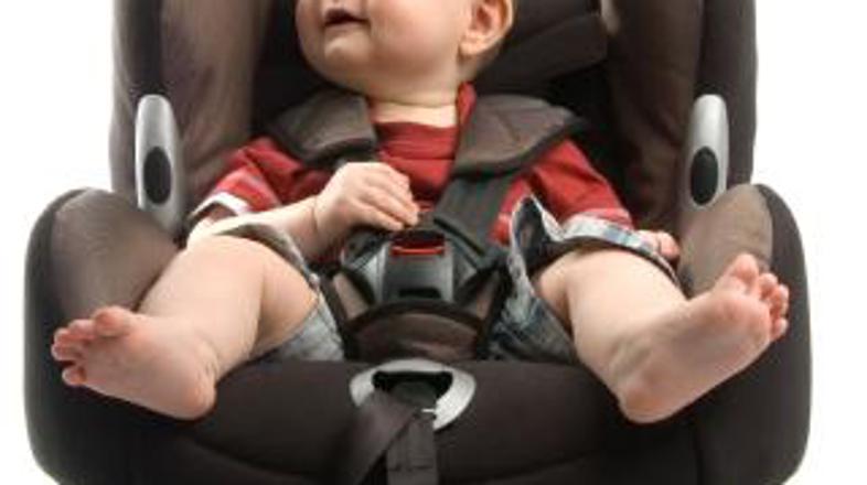 Otrok naj bo v vsakem primeru pripet.