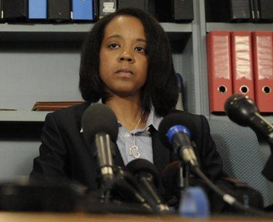 40-letna učiteljica, ki so jo dečkovi starši tožili, se je pokesala. 