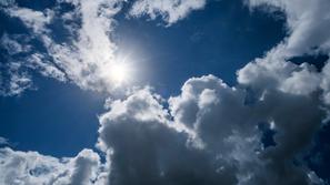 Vreme: Sonce in oblaki