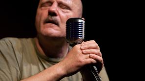 Demolition Group v Kinu Šiška