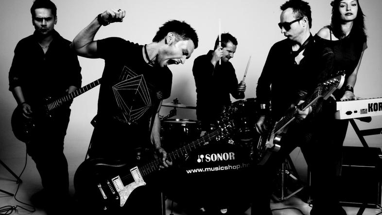 Vatra bo v Orto baru nastopila 17. decembra ob 22. uri. (Foto: Mare Milin)