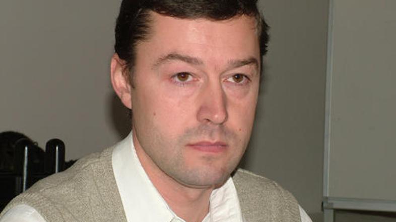 Strokovni vodja kobilarne Marko Marc boža.