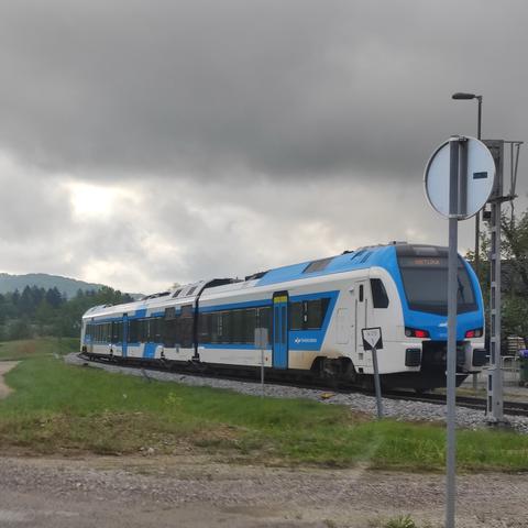 Vlak (Slovenske železnice)