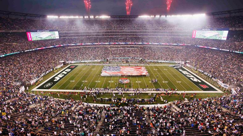 prva tekma na Meadowlands Stadium New York Giants Jets