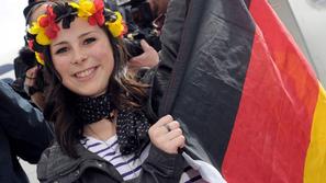 Leno je v domačem Hannovru pričakalo 40 tisoč ljudi. (Foto: EPA)