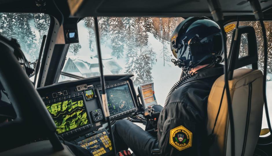 Reševanje v gorah s policijskim helikopterjem | Avtor: Policija