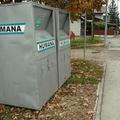 Na Humani kljub pretečenemu roku za odstranitev zabojnikov z javnih površin niso