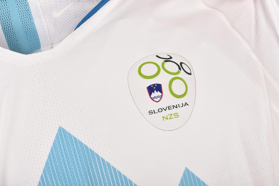 slovenska nogometna reprezentanca dres