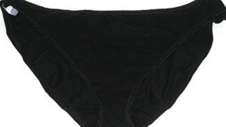 Malezijci menijo, da tudi mrtvi potrebujejo spodnje perilo.