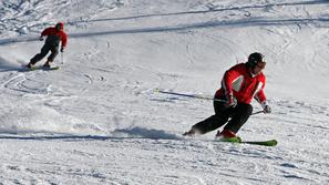 slovenija 06.12.07 smucarji, sneg, smucisce, Krvavec; foto:sasa despot