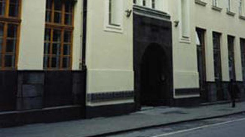 V ZZZS so zbornico pozvali, naj plakatov ne razpošlje javnim zavodom in zasebnik