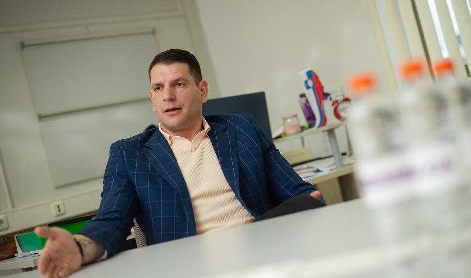 Stranka Resni.ca optimistična ob vložitvi kandidatnih list