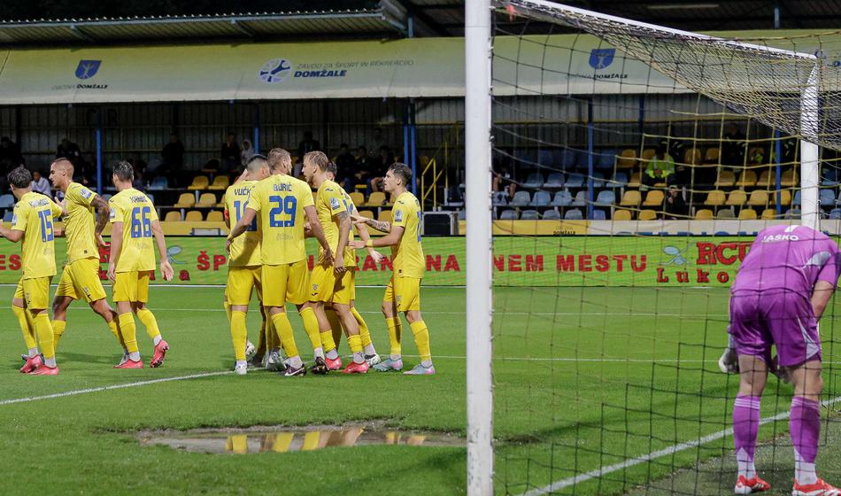 Tudi uradno, nogometna pomlad z enim prvoligašem manj