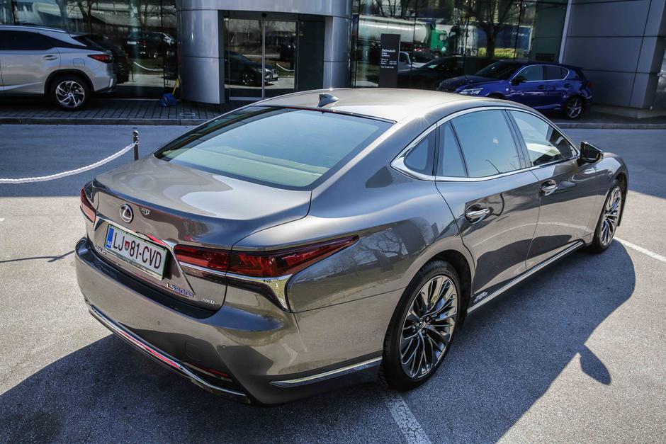 Lexus LS | Avtor: Saša Despot