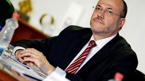 “Informacija, ki ste jo dobili od Dursa, je lahko zelo iz trte izvita,” meni Kra