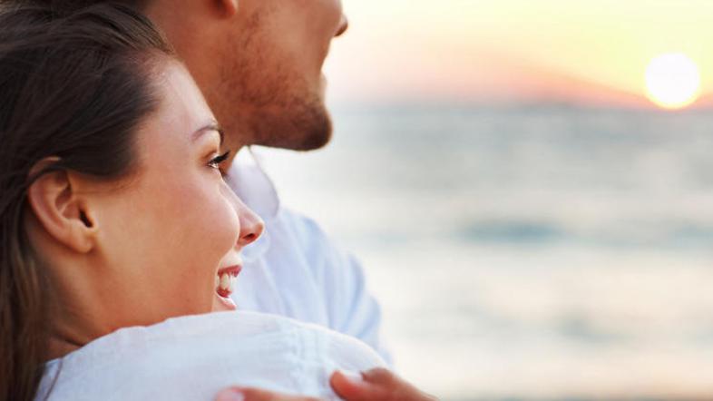 Če gre za prvi skupni dopust s partnerjem, naj raje ne bo predolg.