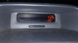 Fotografijo, ki dokazuje nizko nočno temperaturo, nam je poslal bralec iz Dolenj