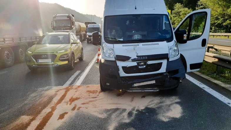 Prometna nesreča pri cestninski postaji Kompolje