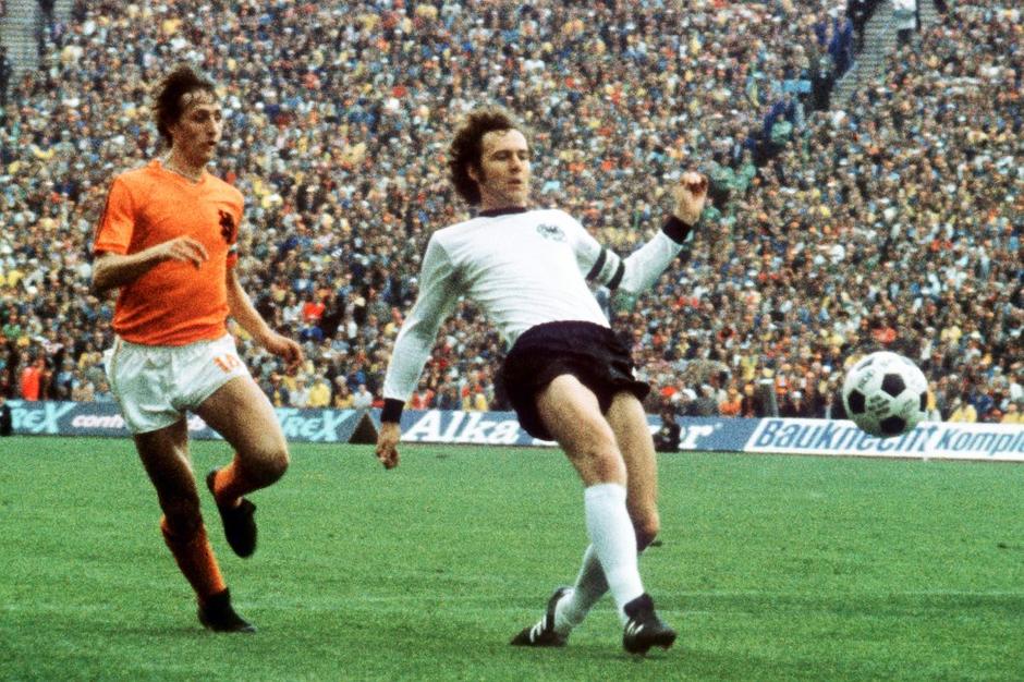 Johan Cruyff Franz Beckenbauer Nizozemska Nemčija finale SP 1974 | Avtor: EPA