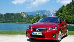 Lexus CT200h