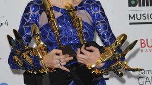 Glasbene nagrade Billboard 2013