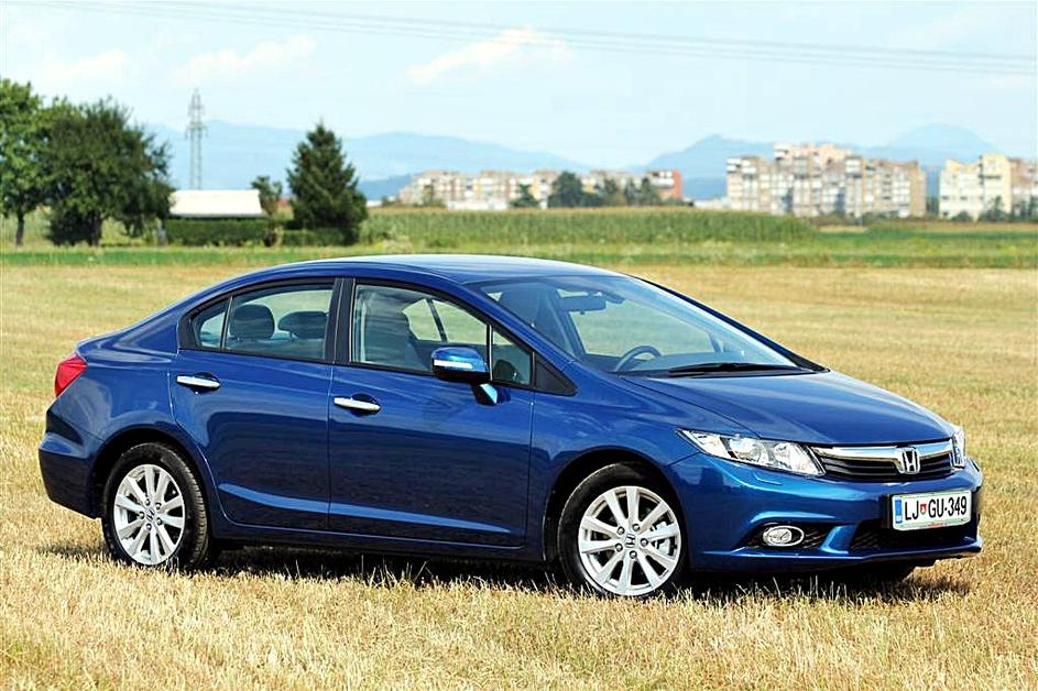 Honda civic limuzina