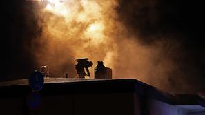 ogenj, gasilci