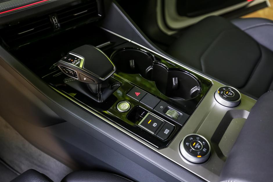 VW Touareg | Avtor: Saša Despot