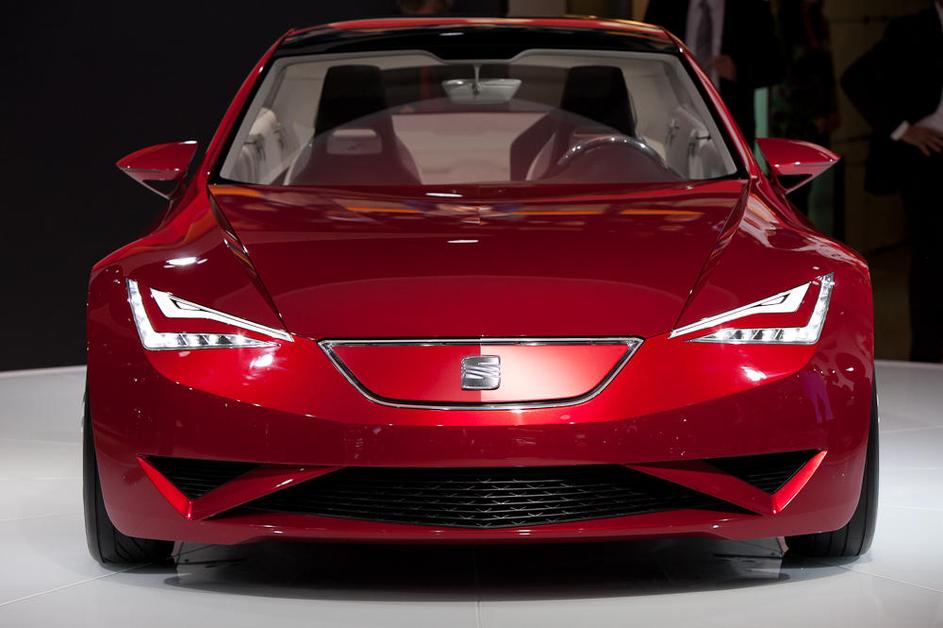 Seatovo predstavlja športno konceptno vozilo IBE z električnim motorjem z močjo 