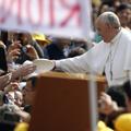 Papež Frančišek menja kapo