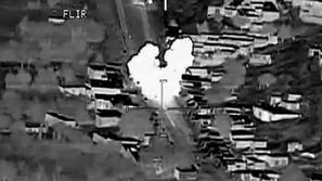 Izstrelitev rakete iz letala vojske ZDA v Afganistanu