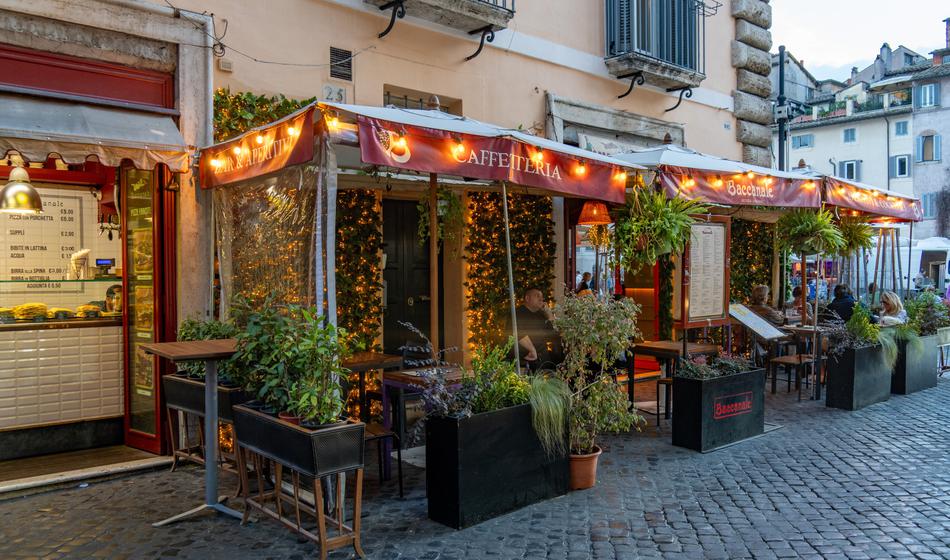 V restavraciji razkrili nezvestega moža, žena videla posnetek