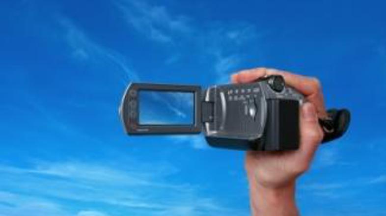 Se bomo v prihodnje predstavljali drugače?