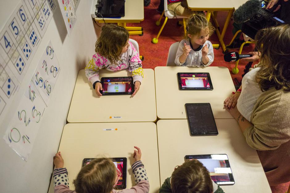 Otroci tablice | Avtor: Profimedia